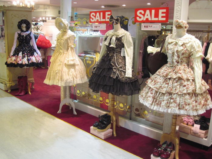 The Beginners Guide to Buying Lolita Clothes Online
