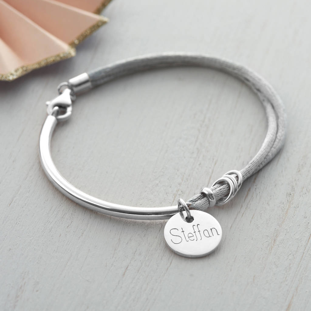 How to Buy Personalized Jewellery from A Designer